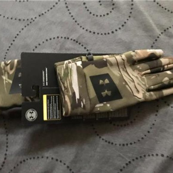 Under Armour Other - UNDER ARMOUR STORM SPEEDWIPE COLDGEAR FOREST CAMO GLOVES MEN NWT $$$$